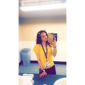 Meet your Posher, Leslie